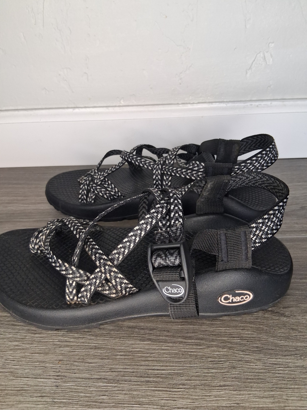 Chaco Z/Cloud Women's Sport Sandals Size 8 Black Gray Adjustable Hiking Water - Picture 5 of 10